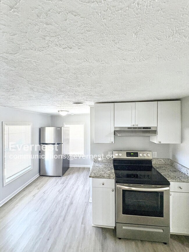 Foto del edificio - 908 Davis St