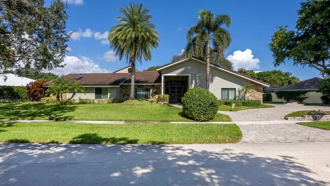 Photo - 2903 Banyan Blvd Cir NW House