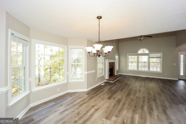 Foto del edificio - 130 Butterfield Ln