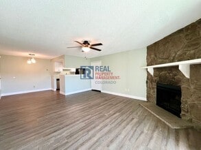 Building Photo - 920 S Walden Way