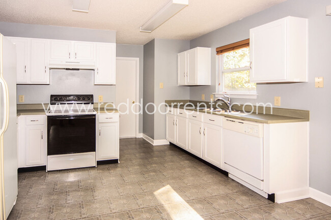 Foto del edificio - Franklin Township, 3 Bed, 2.5 Bath, Two St...