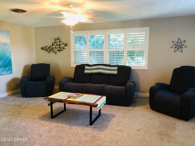 Foto del edificio - 3011 Princeton Ave