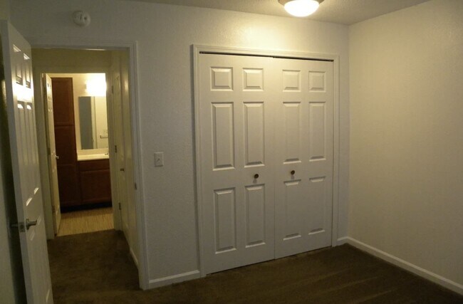 Foto del edificio - 903 Portage St