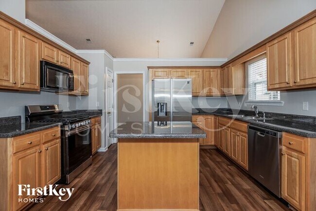 Foto del edificio - 8954 Lake Ct