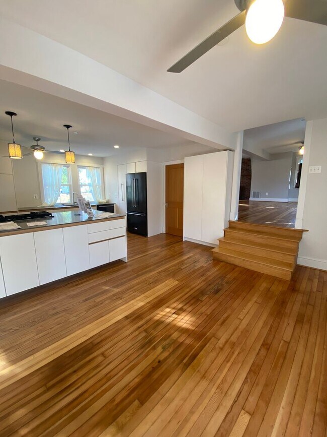 Foto del edificio - 4 Bedroom / 2 Bath Eastport Cape Cod