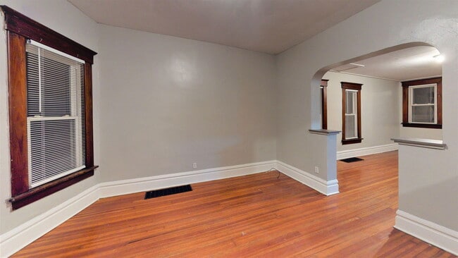 Foto del edificio - 1410 Indianola Ave