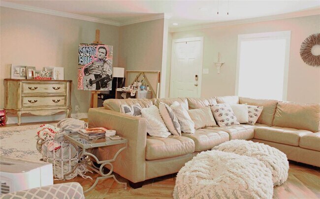 Foto del edificio - 406 Bendwood Dr