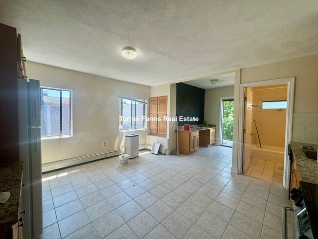 Building Photo - 120 Jaques St