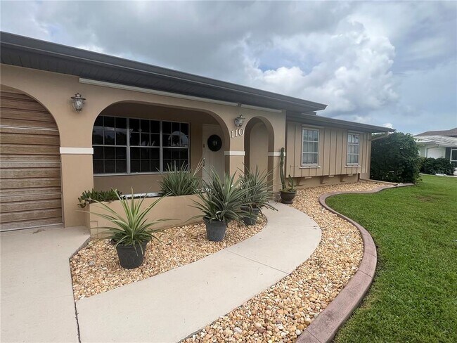 Building Photo - 110 Sinclair St SE