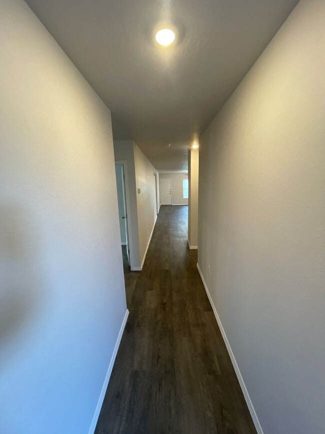 Foto del edificio - *Pre-leasing* Four Bedroom | Two Bath Home in Legend Pond