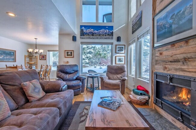 Foto del edificio - 536 Shadow Brook Ln