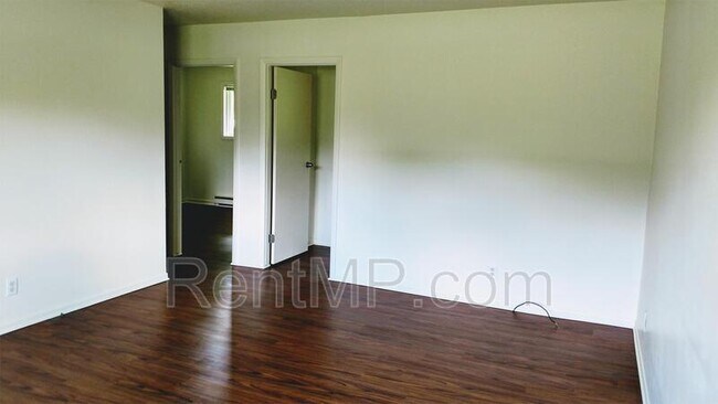 Building Photo - 3477 S Summerton Rd