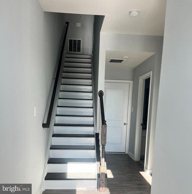 Building Photo - 3781 Vly Frd Wy