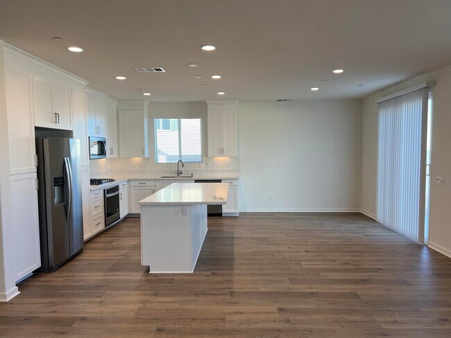 Foto del edificio - 42112 Jenny Ln
