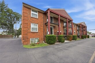 Building Photo - 2500 Sheridan Dr