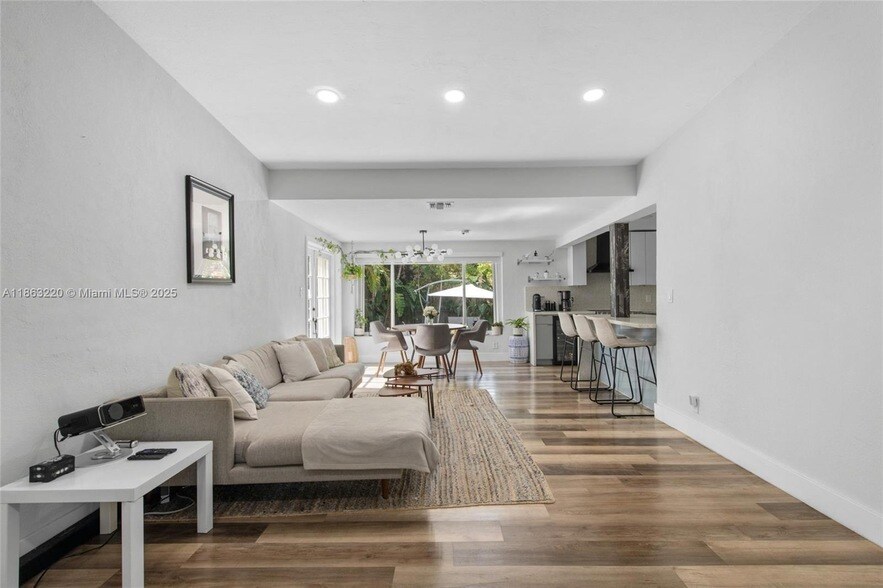 Foto principal - 1704 SW 9th St