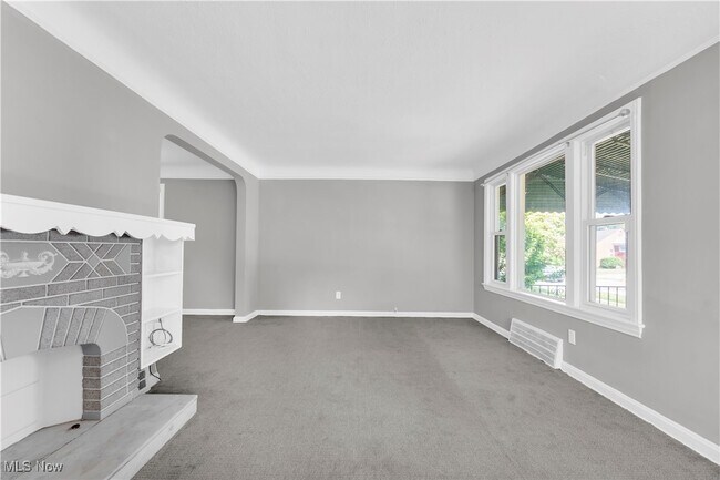 Foto del edificio - 21670 Wilmore Ave