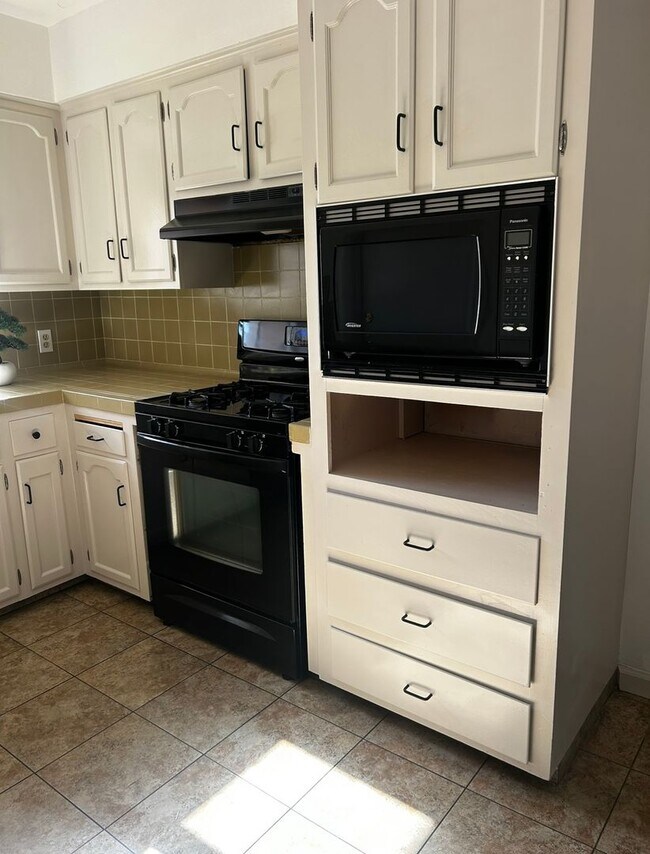 Foto del edificio - Spacious 3 Bedroom Fresno Home