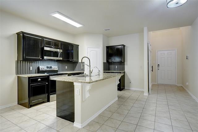Foto del edificio - 644 River Rock Rd