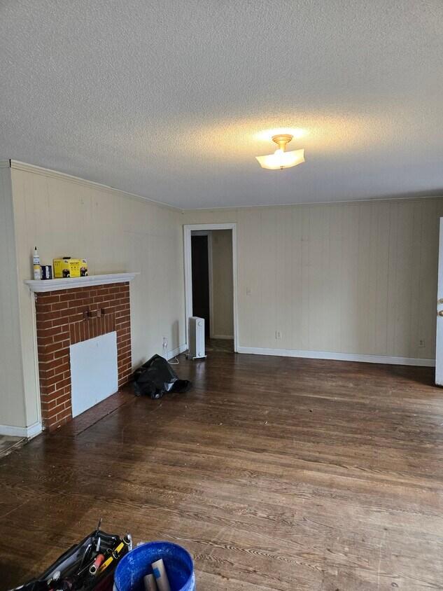 Sala de estar - 106 Jones St