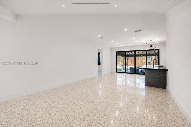 Foto del edificio - 365 Fairway Dr