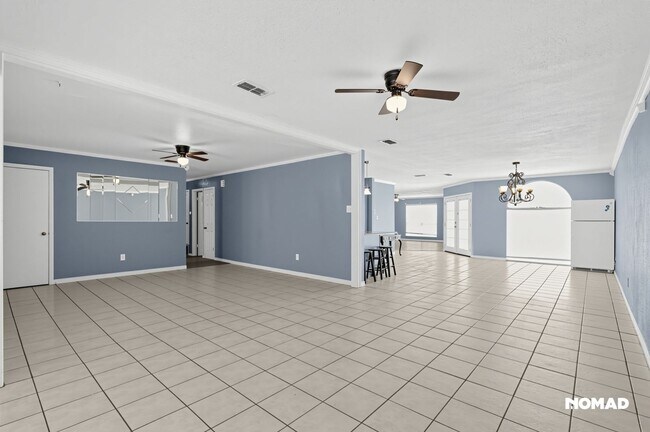 Building Photo - 1216 Alpine St