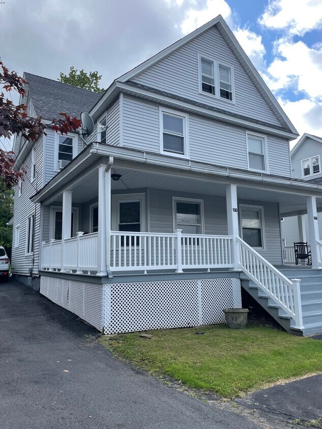Spacious double unit - 110 Colburn Ave