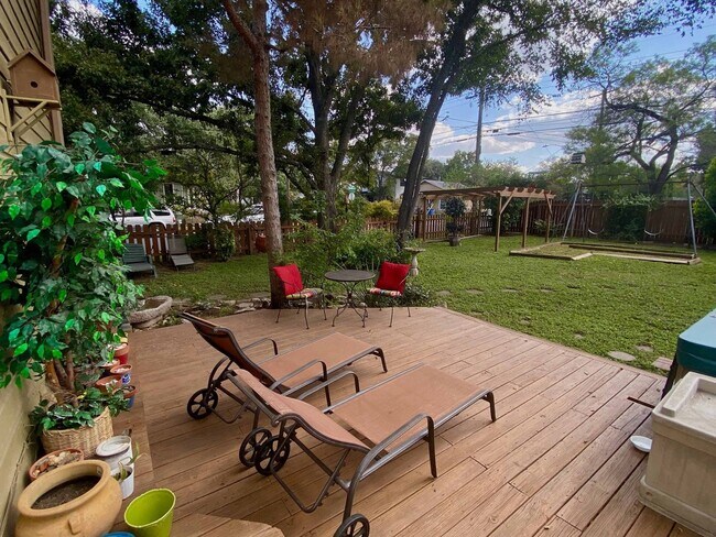 Building Photo - 2+ Bedroom Single Family Home in Austin
