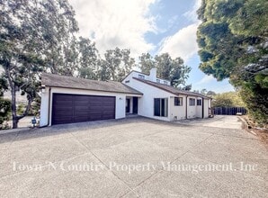 Building Photo - 26142 Carmel Knolls Dr