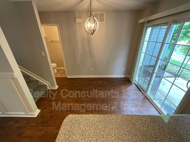 Foto del edificio - 239 Bridford Downs Dr