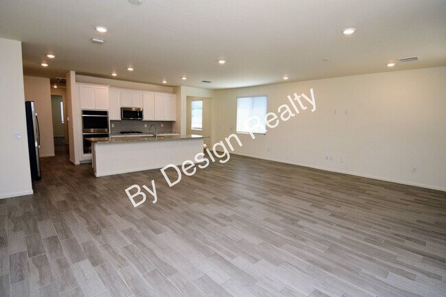 Building Photo - Gladden Farms 3 Bed 2 Bath+Den - 3 Car Garage