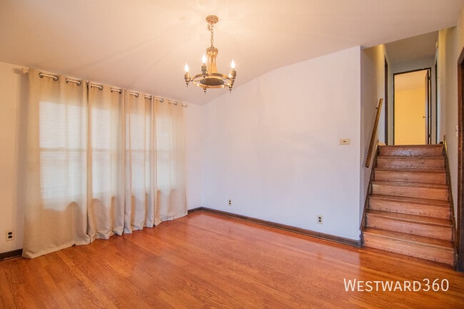 Building Photo - 2631 W 84th Pl