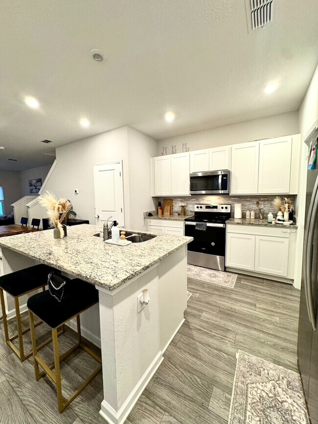 Foto del edificio - 8121 Cheryl Ann Ln