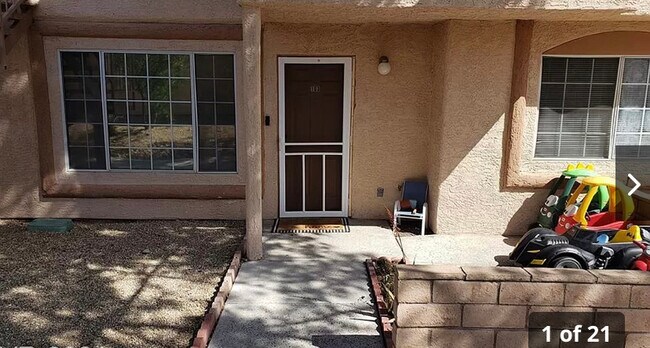 Condo, bottom floor - 1600 N Torrey Pines Dr