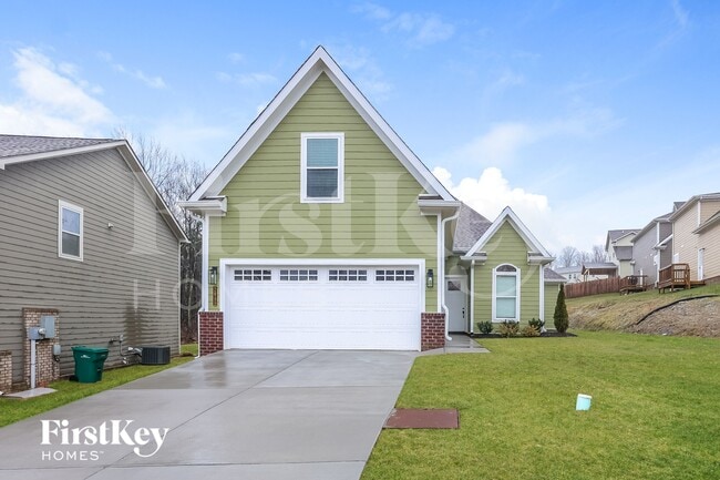 Building Photo - 2045 Hamilton Hill Dr