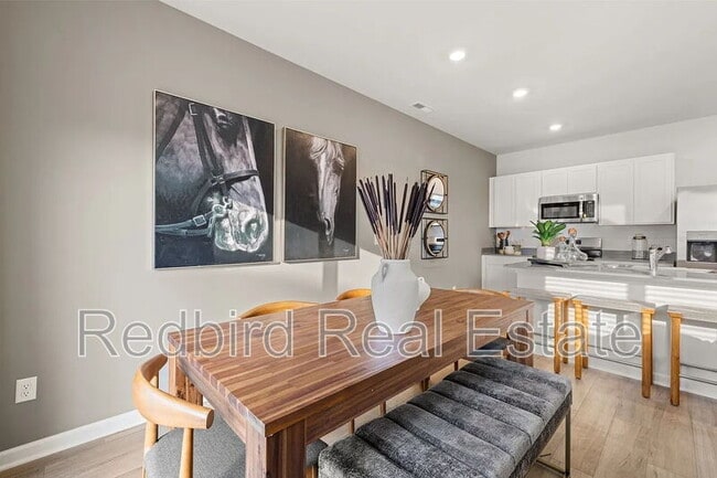 Building Photo - 721 Big Bend Ct