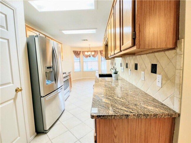 Building Photo - 1009 Horseman Cove