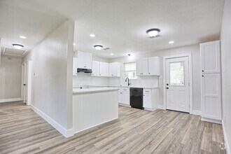 Building Photo - 704 Natchez River Cir