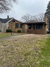 Building Photo - 2813 Ridge Rd