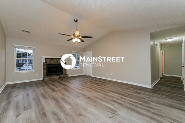 Building Photo - 3 Bedroom Pet-Friendly Home in Jonesboro, GA with Main Street Renewal