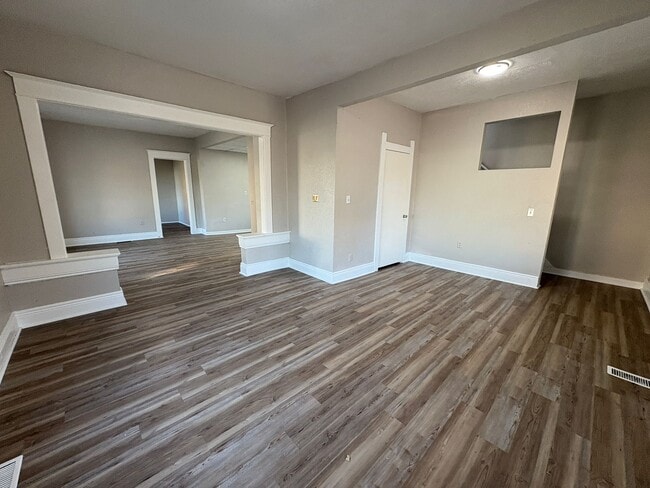 Building Photo - 501 Prouty Ave