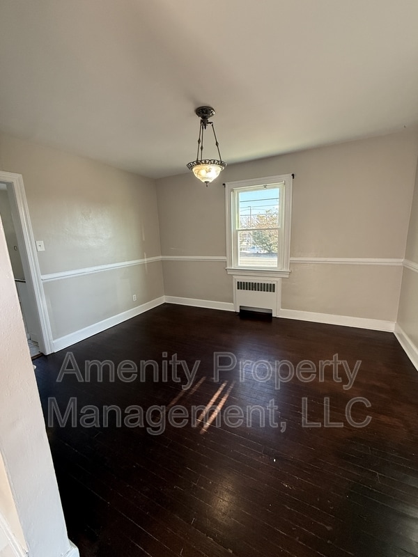 Building Photo - 325 67th St