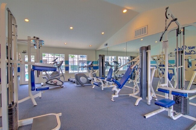 Foto del edificio - 10808 Aderman Ave