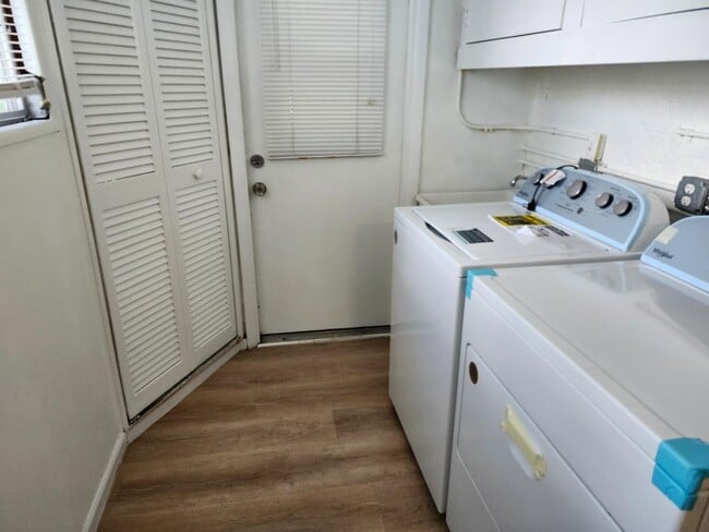 Photo - 319 SE 11th Ave House