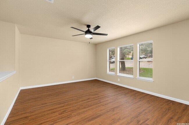 Foto del edificio - 10802 Winter Creek