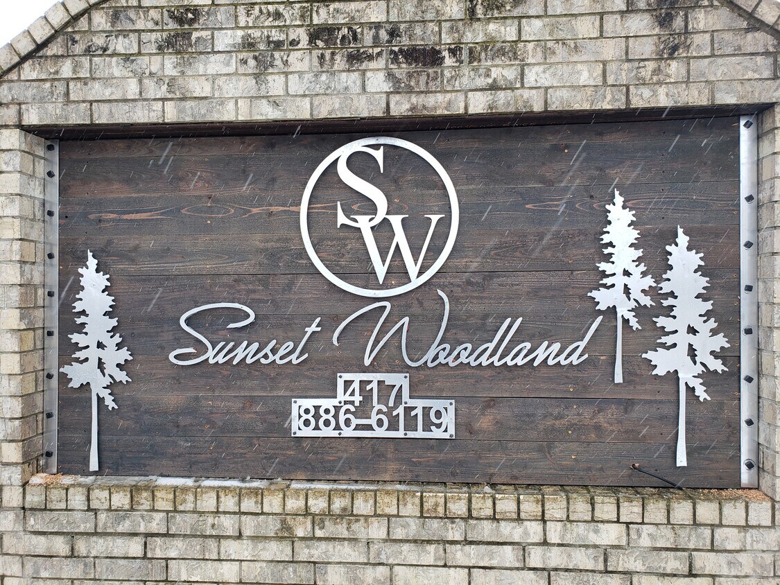 Sunset Woodland Apartments Springfield, MO