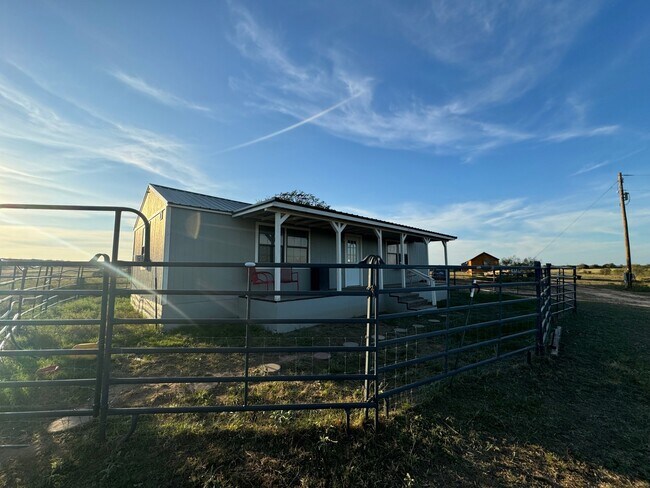 Foto del edificio - 17380 Co Rd 163