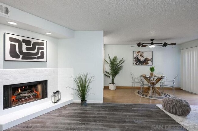 Foto del edificio - 3861 Basilone St