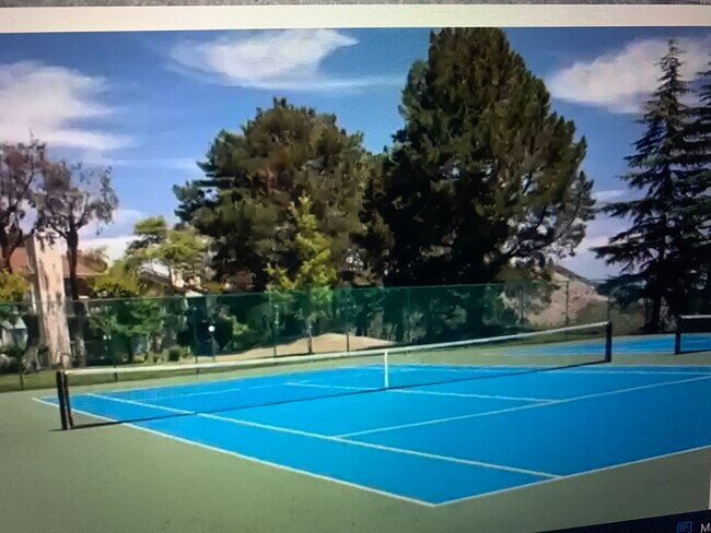 Foto del edificio - 16 Coleridge Dr