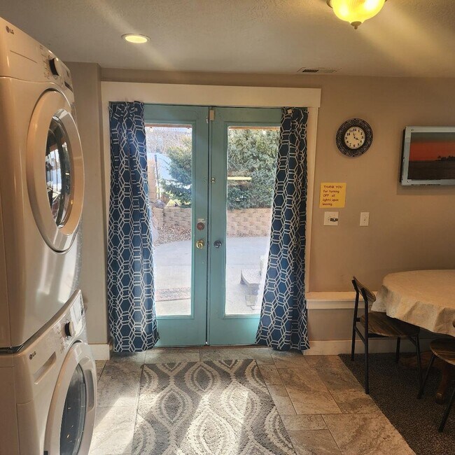 Foto del edificio - 33 W 1600 S St